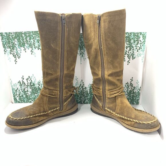 BORN Distressed Brown Leather Zippered Moccasin Tall Boots Size 9 US Women’s - Picture 9 of 16
